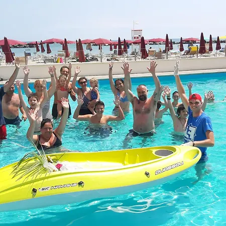 호텔 Classic - Azzurro Club