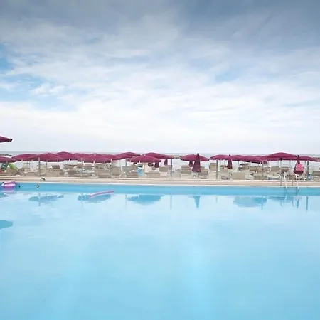 Отель Classic - Azzurro Club