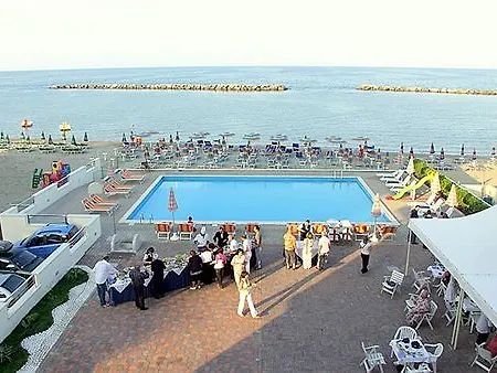 Hotel Classic - Azzurro Club Lido Di Savio