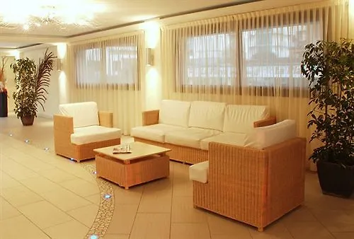 Classic - Azzurro Club 酒店 丽都迪萨维奥